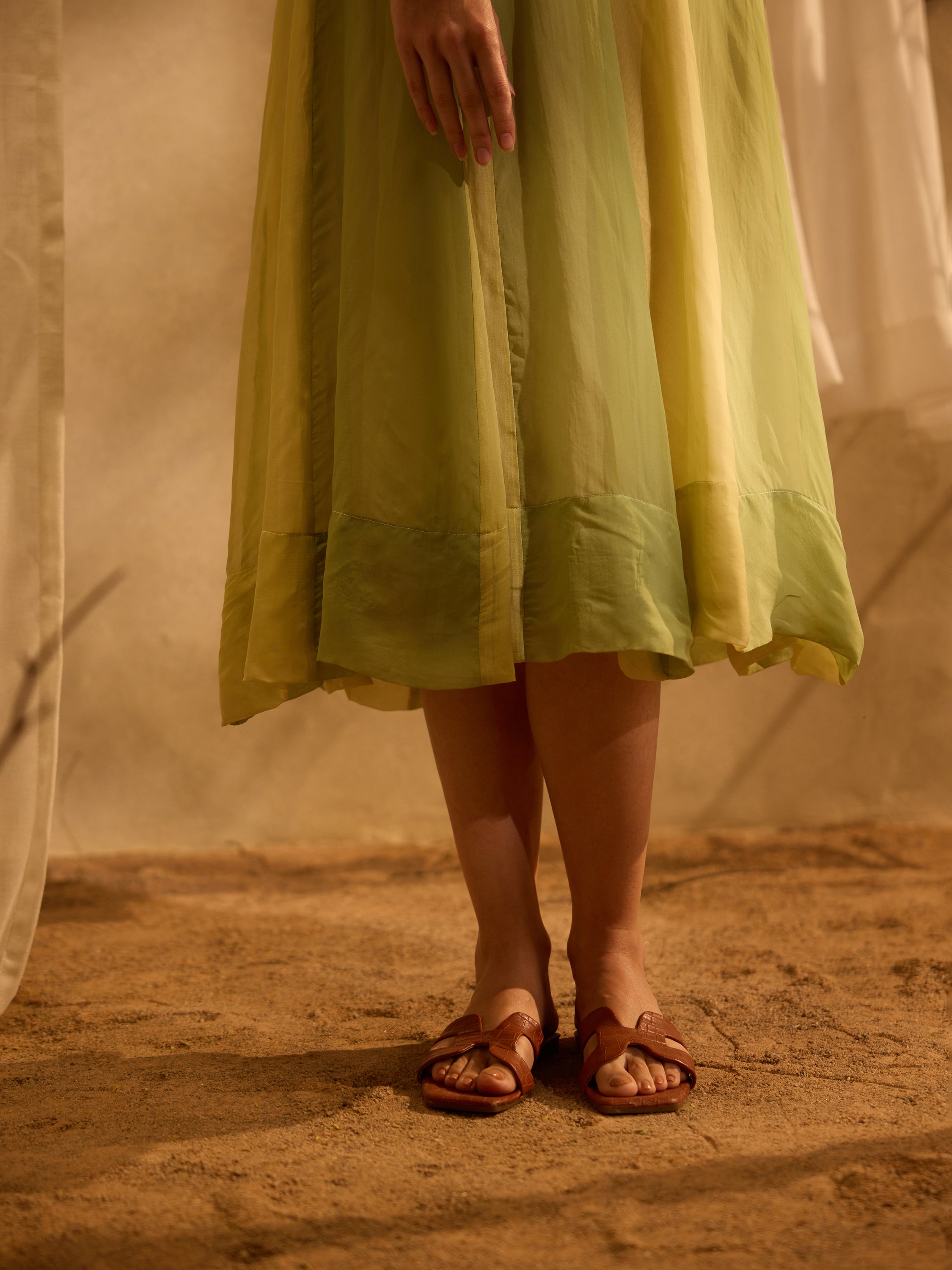 Willow Breeze Midi Dress