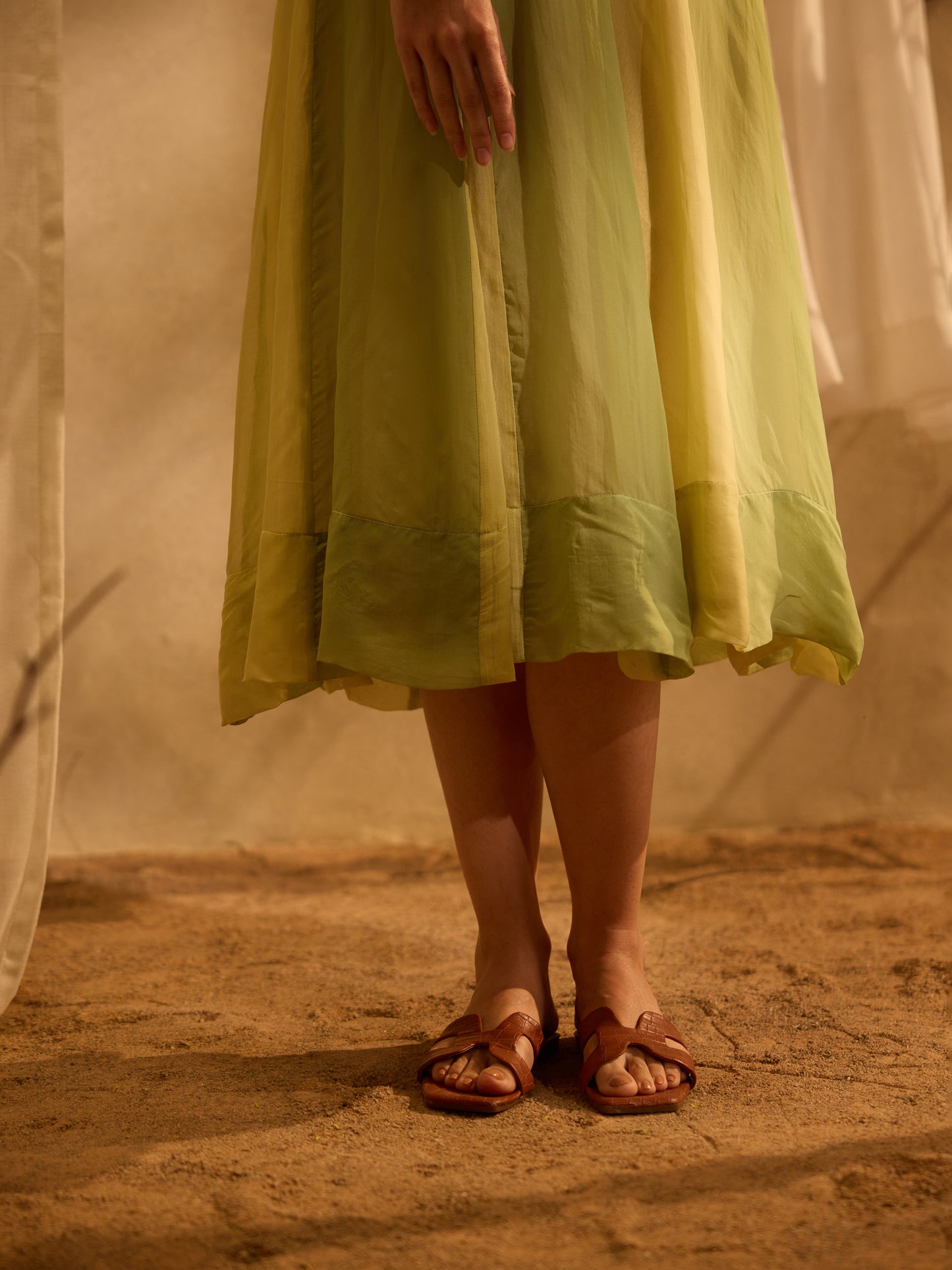 Willow Breeze Midi Dress